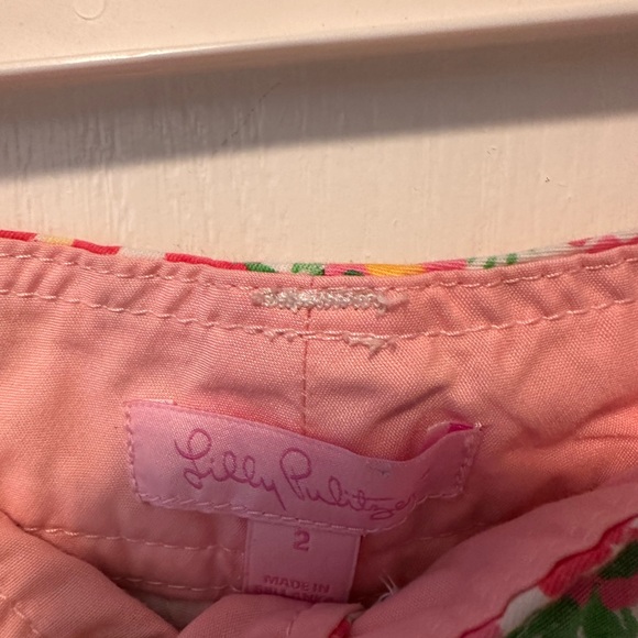 Lily Pulitzer Floral Women's Shorts - Picture 3 of 3